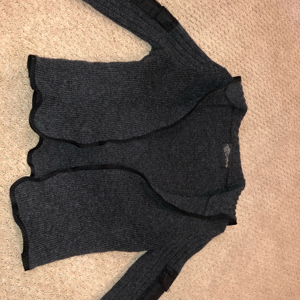 Grey cardigan